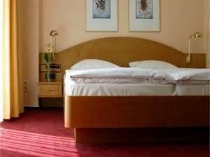 Hotel Kurfuerstendamm Am Adenauerplatz Berlijn Buitenkant foto