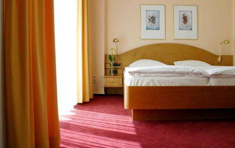 Hotel Kurfuerstendamm Am Adenauerplatz Berlijn Buitenkant foto